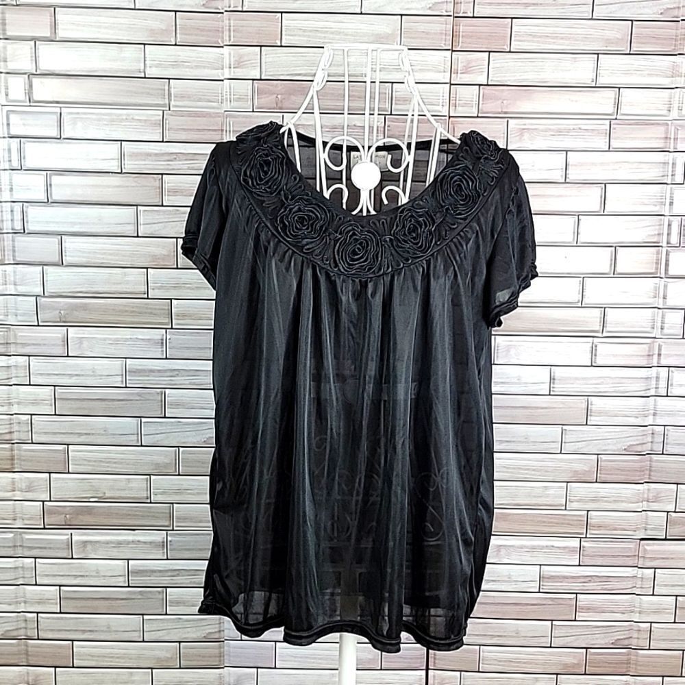 Lati Fashion intimates sleepwear top Size M